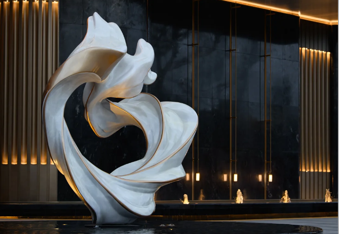 異形不銹鋼景觀雕塑落地難？項目人可參考的解法