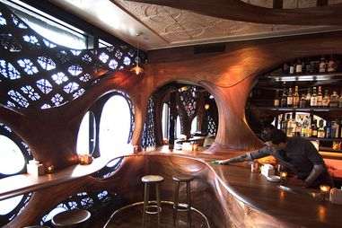 數(shù)字技術(shù)如何重塑室內(nèi)裝飾邊界——以多倫多Raval酒吧為例