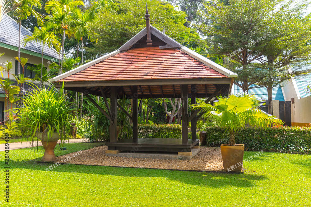 大連防腐木涼亭易腐裂？3個(gè)本地方案+防鹽霧技巧